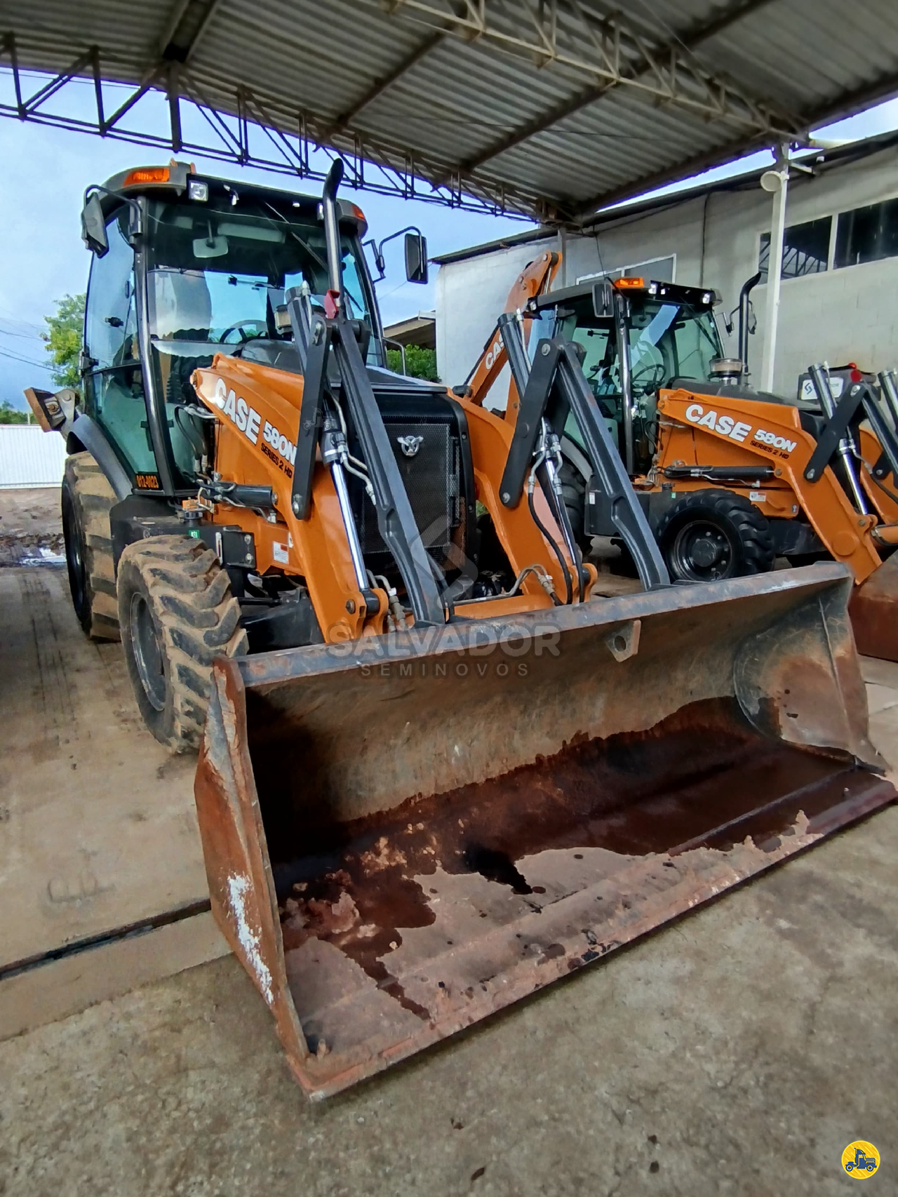 RETRO ESCAVADEIRA CASE 580N Tração 4x4 Salvador Seminovos ICONHA ESPÍRITO SANTO ES